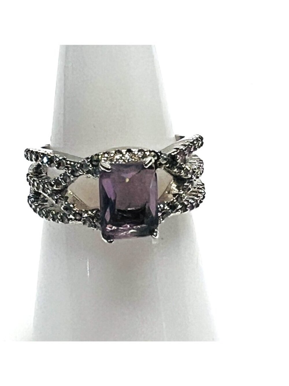 Ring Bomb Party Ring, size 6 lavender/plum color stone silver color band